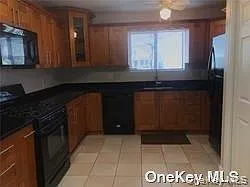 558 Lincoln Blvd — Photo 2