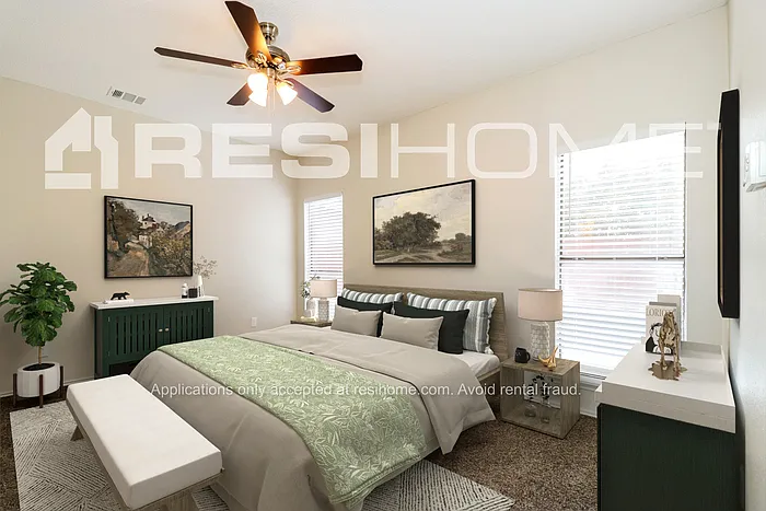 809 Ashmount Ln — Photo 8