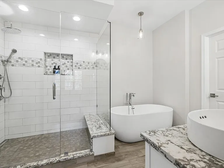 1863 Admiral Ct #1863 — Photo 18