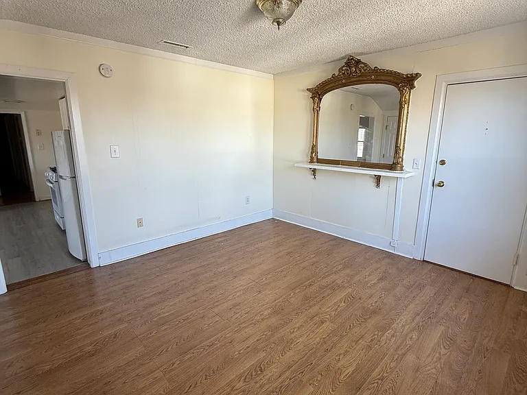 23 Brown St #3 — Photo 4