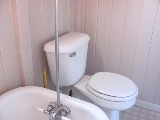 182 Brook St — Photo 11