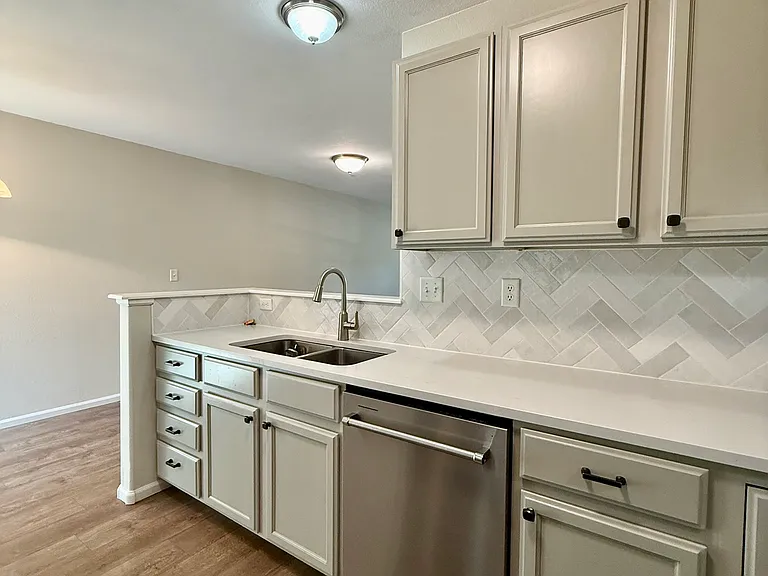 827 Apex Dr #C — Photo 8