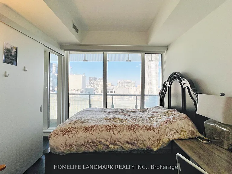 197 Yonge St #2202 — Photo 15