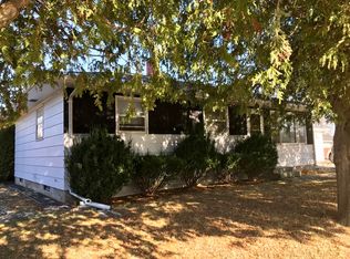 4016 Wildwood Dr, Manitowoc, WI 54220