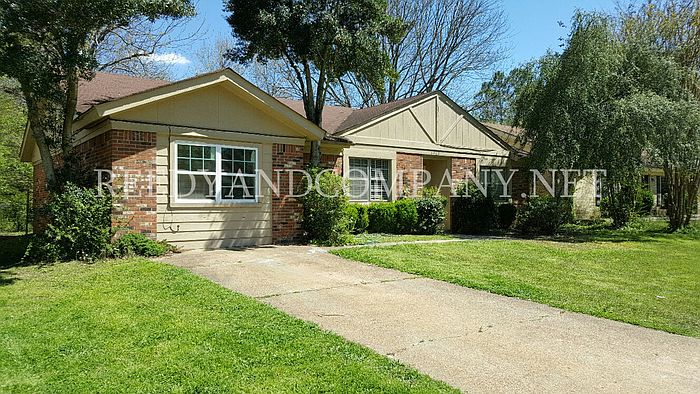 1st image of 4042 Hitchcock St