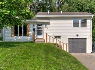 5710 N 68th St, Omaha, NE 68104