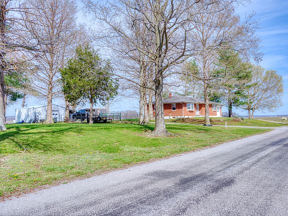 2nd image of 1219 Indian Ridge Rd