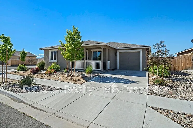 3 bed, 2.0 bath, 1350 sqft, $2,450 — Photo 2