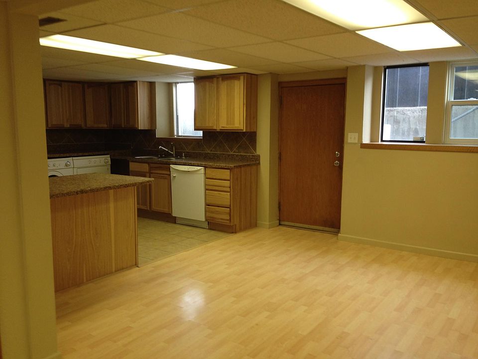 1st image of 27 Grand Ave #1/2
