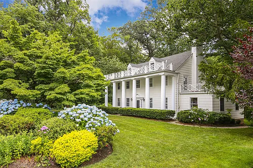 22 Woods Ln Photo 1