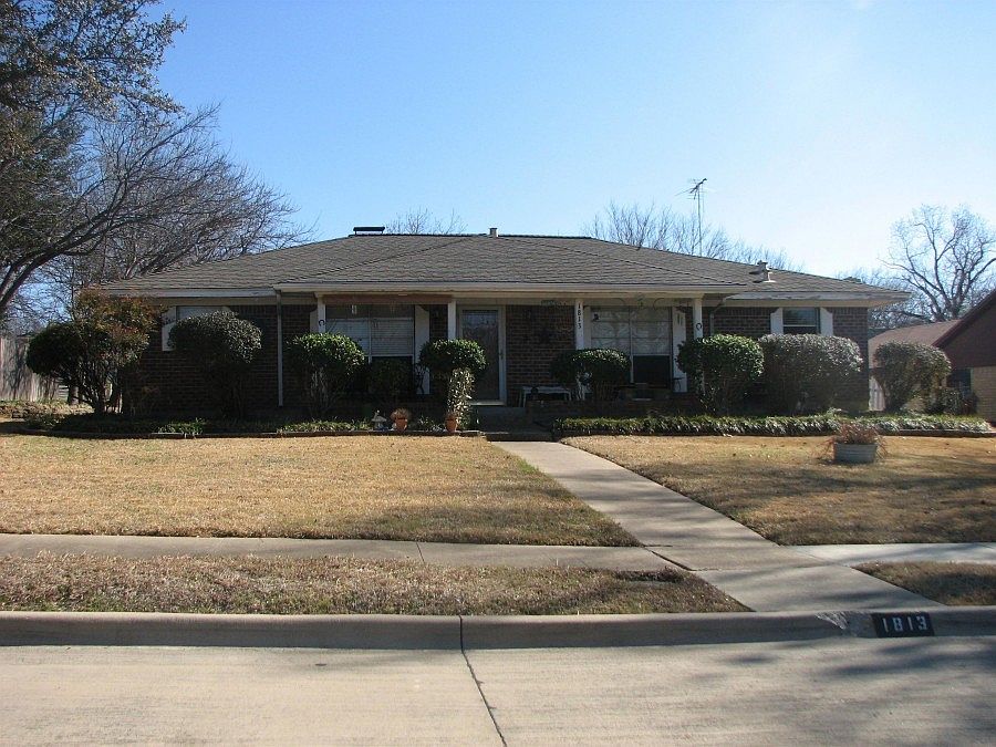 1st image of 1813 Wellington Dr