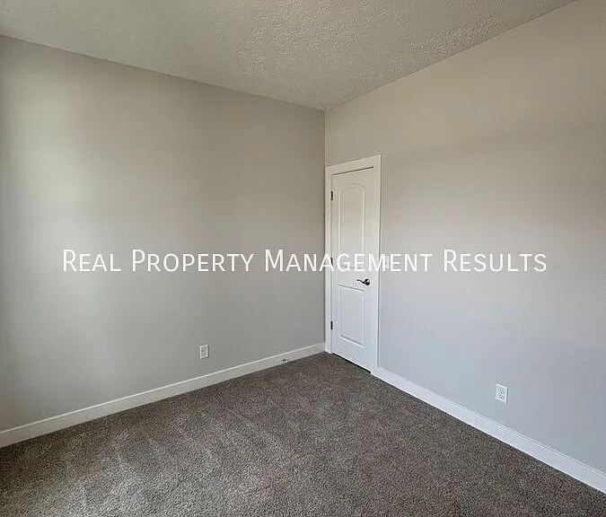 4814 Alaina Dr — Photo 8