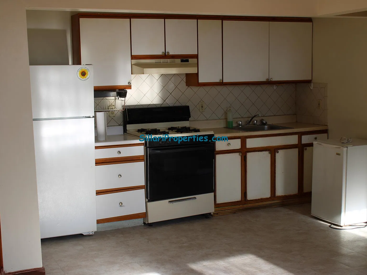 3 bed, $2,100 — Photo 3