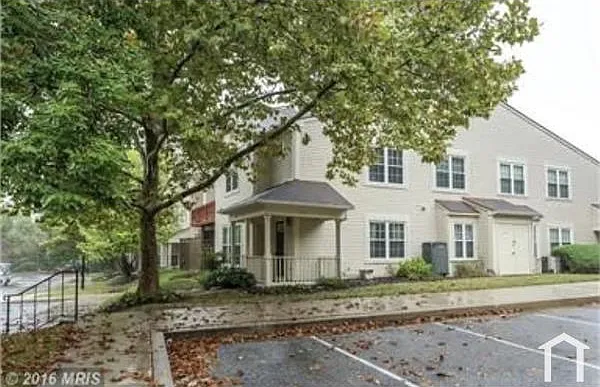 8829 Gilly Way