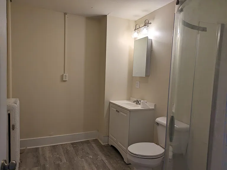 819 Elm St #9 — Photo 8