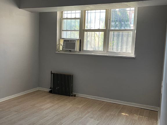 5th image of 60 Crawford St #Basement