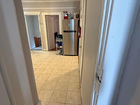 5th image of 21 Summer St
