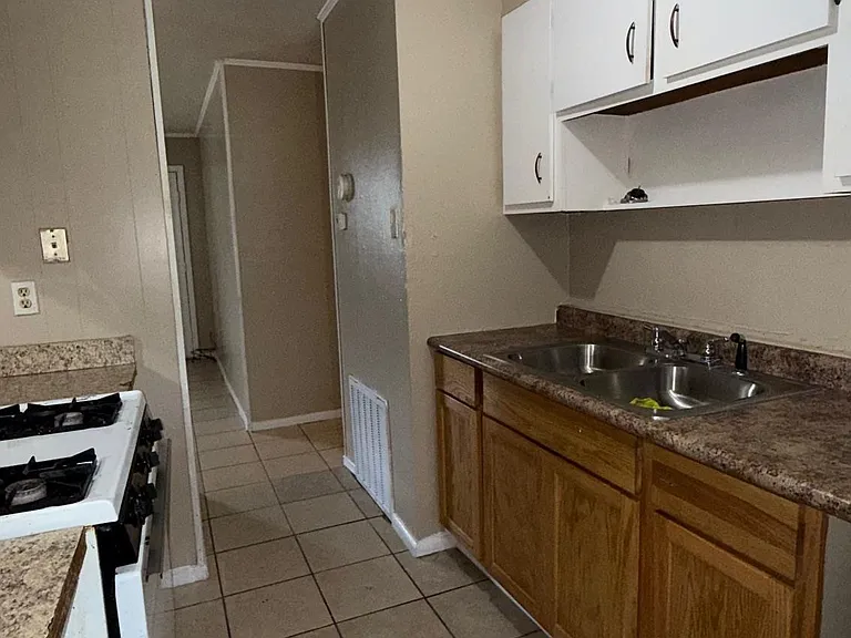 2322 Brock Pl S — Photo 11