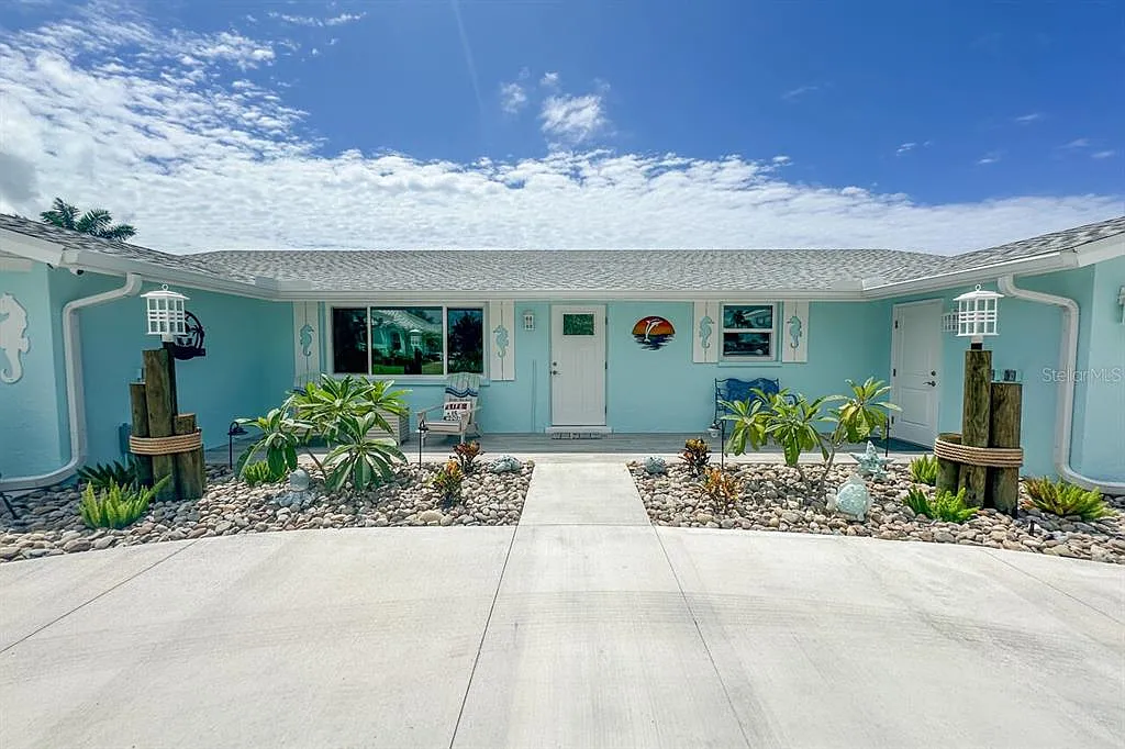 4 bed, 3.0 bath, 1579 sqft, $8,000 — Photo 2