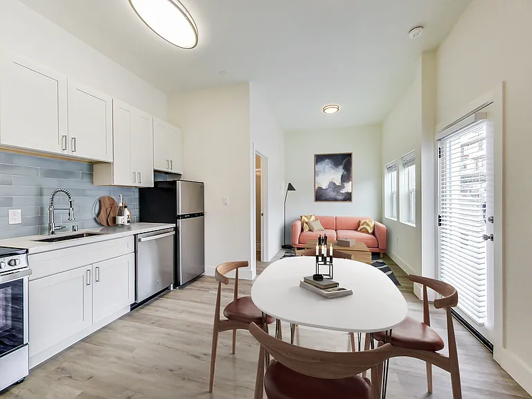 Palmcrest — Photo 25