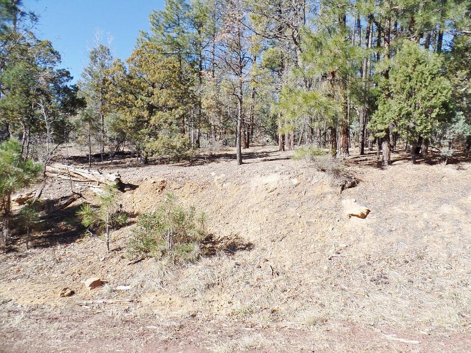 2nd image of 2724 Lockwood Dr