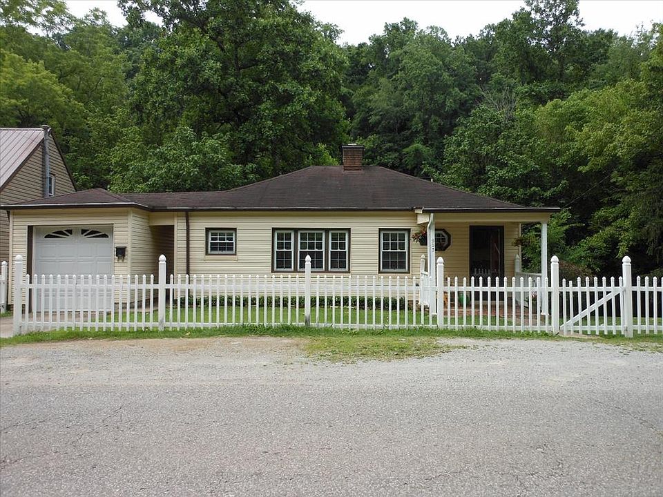 1st image of 923 Woodward Dr