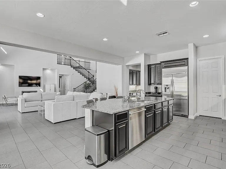 11 Grand Masters Dr — Photo 29