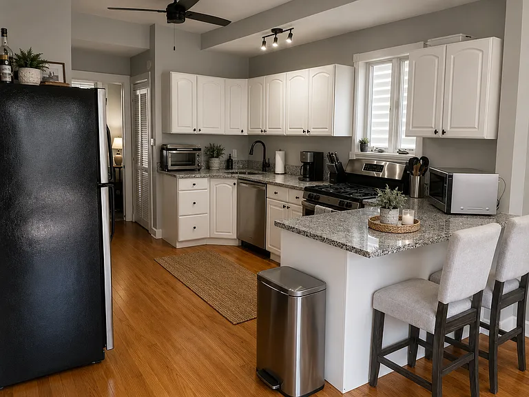2249 W Melrose St #1 — Photo 4