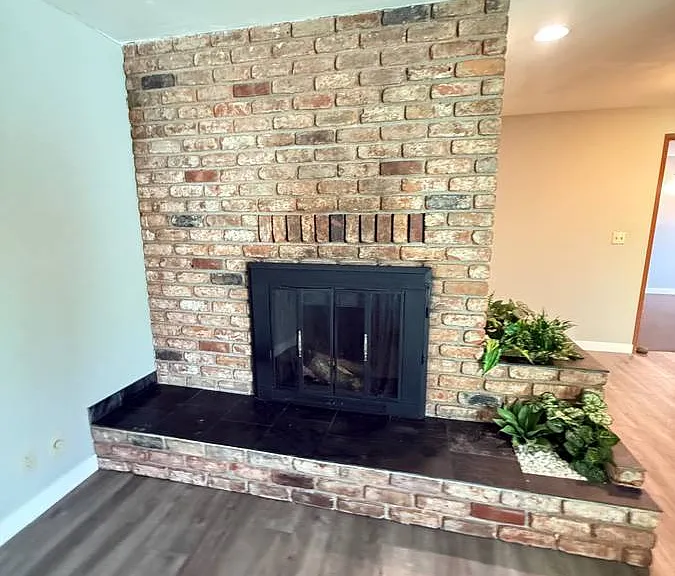 2095 Primrose St — Photo 5