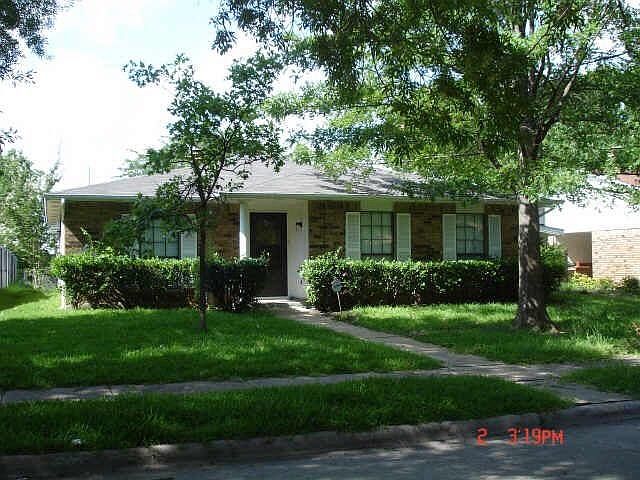 2nd image of 3029 Villa Sur Trl