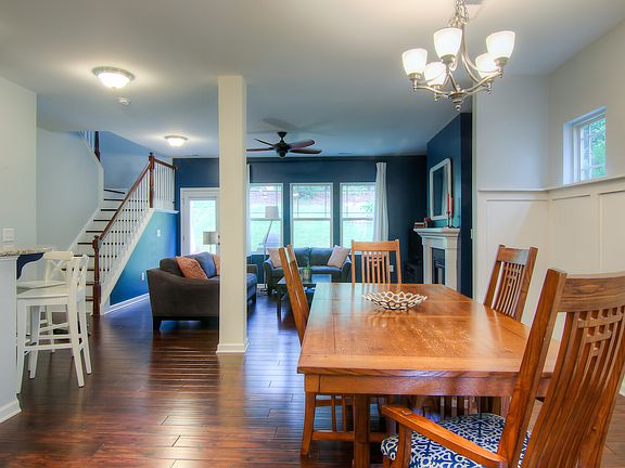 3rd image of 2213 Tanners Mill Dr