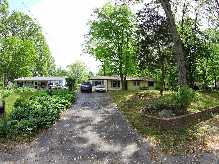 309 Cedar Ln — Photo 22