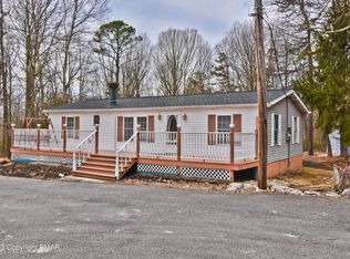 645 Laurel Dr, Cresco, PA 18326