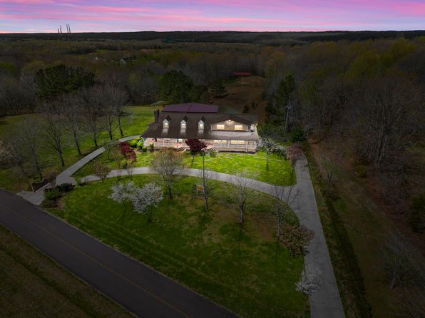 4211 Hargrove Marable Rd, Palmyra, TN 37142