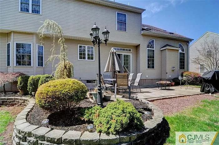 34 Margaret Dr — Photo 27