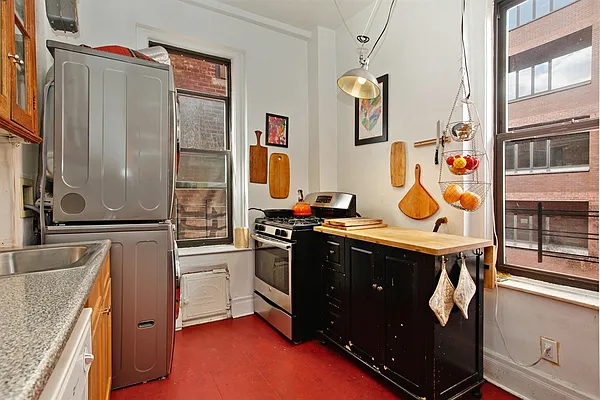 Sold by Corcoran | media 15