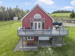 127 Bennett Hill Rd, Colebrook, NH 03576