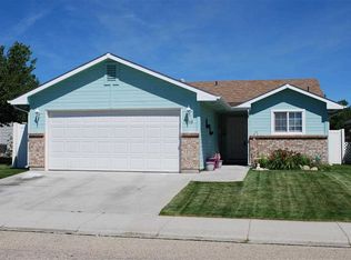 210 N Sunbird Ave, Kuna, ID 83634