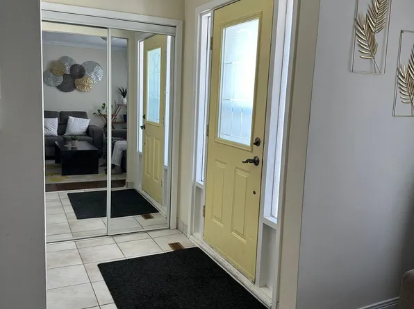 86 Earnscliffe Cir, Brampton, ON L6T 2B2