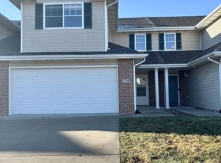 1758 N 177th Plz, Omaha, NE 68118