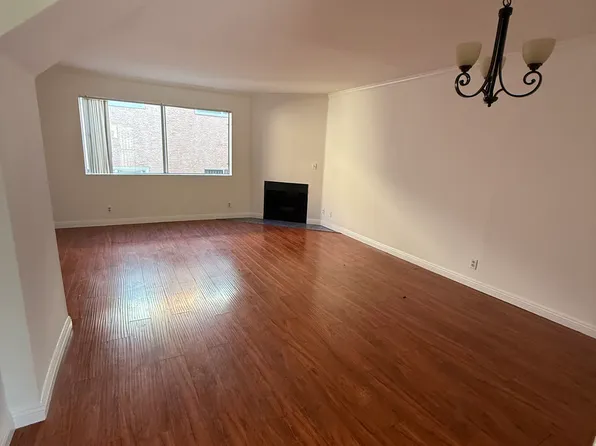 11218 Huston St #102, North Hollywood, CA 91601