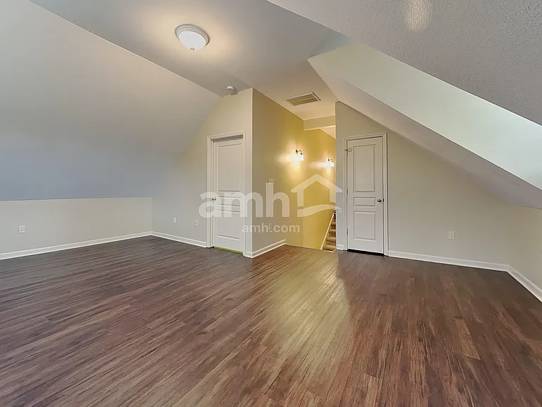1523 Bailey Park Ln — Photo 10