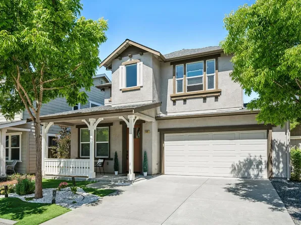 1425 Yarberry Lane, Petaluma, CA 94954