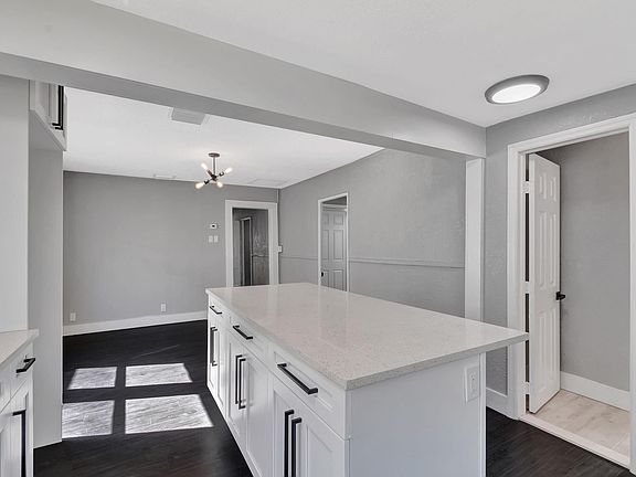 4th image of 114 N L Street