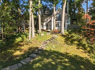 3779 Meadowbrook Blvd, University Heights, OH 44118