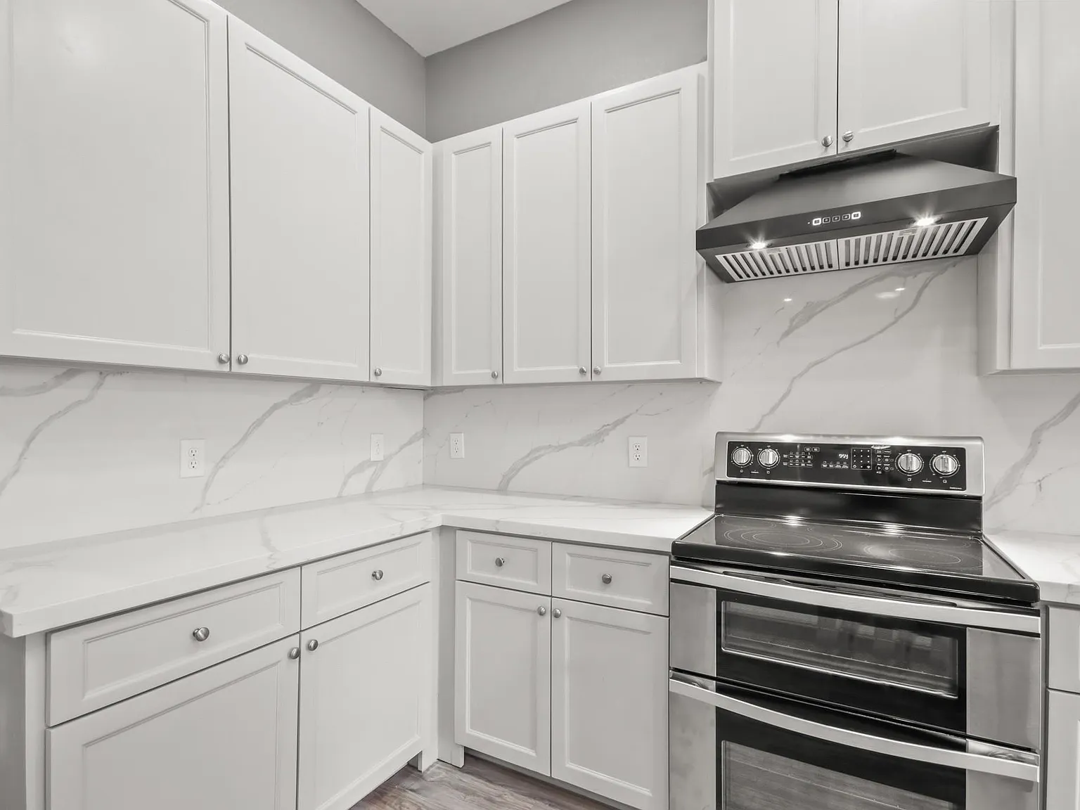 3 bed, 2.0 bath, 1592 sqft, $1,700 — Photo 2