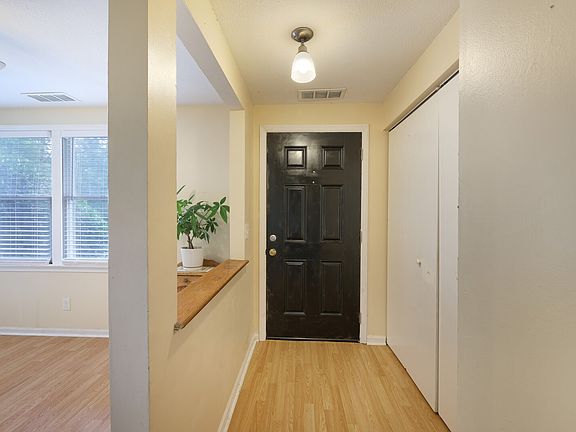 4th image of 3510 Seneca Forest Dr