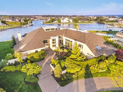 136 The Helm, East Islip, NY, 11730