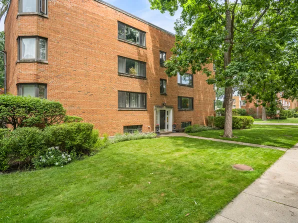 2301 Central St APT 1E, Evanston, IL 60201