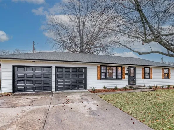 1007 S Highland Dr, Harrisonville, MO 64701